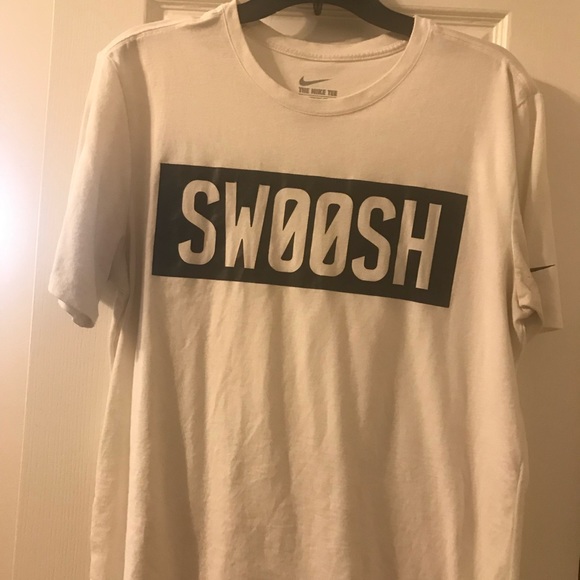White nike shirt - Picture 1 of 2